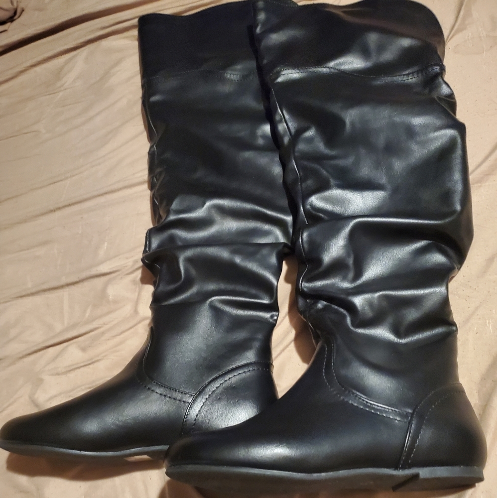 Black Boots